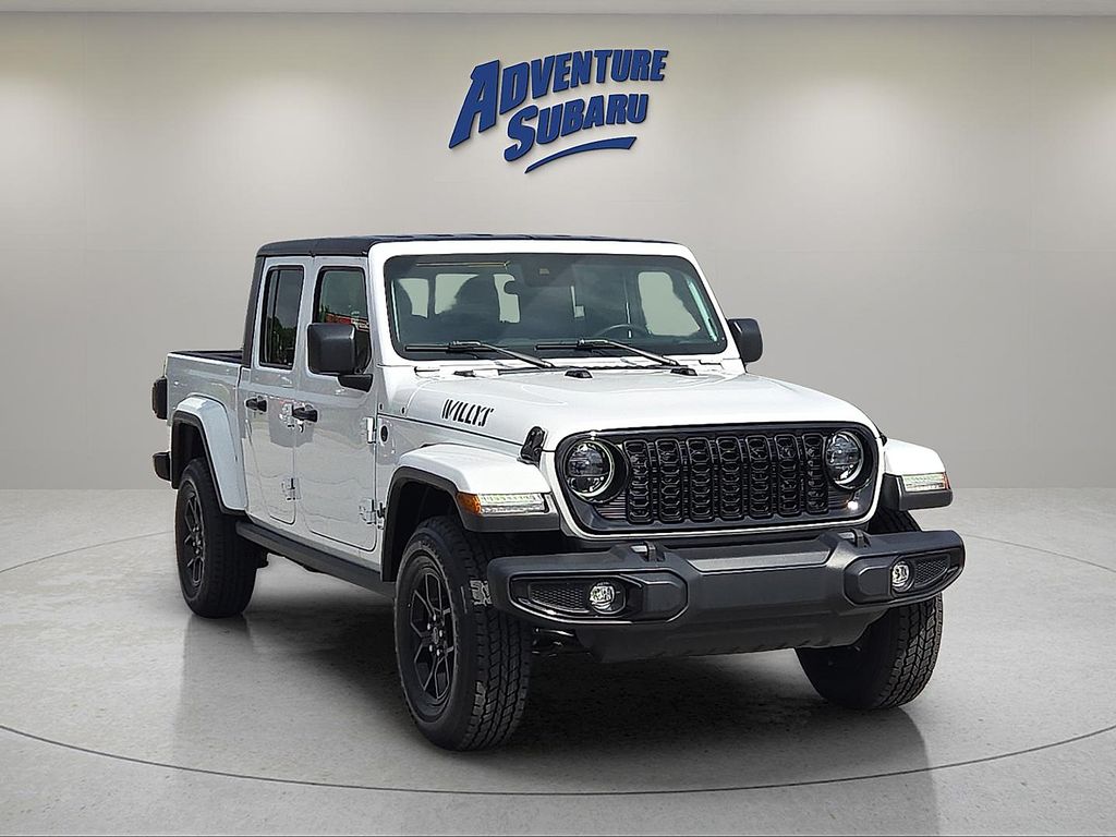 2024 Jeep Gladiator Willys's photo