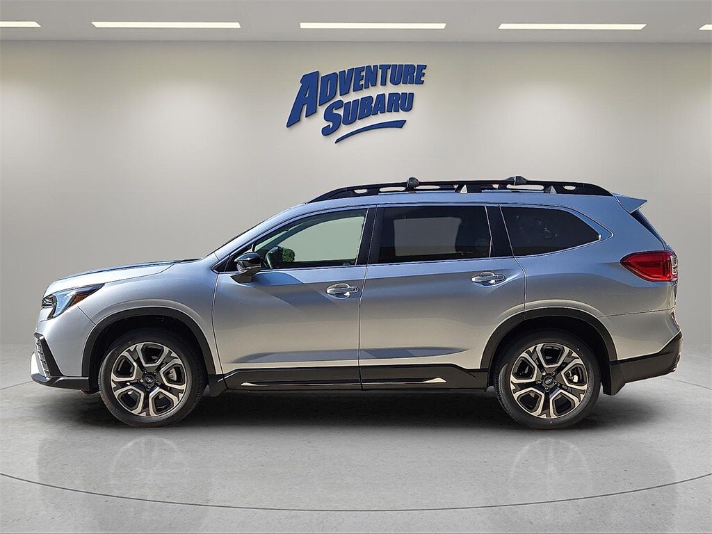 2025 Subaru Ascent Limited photo 3