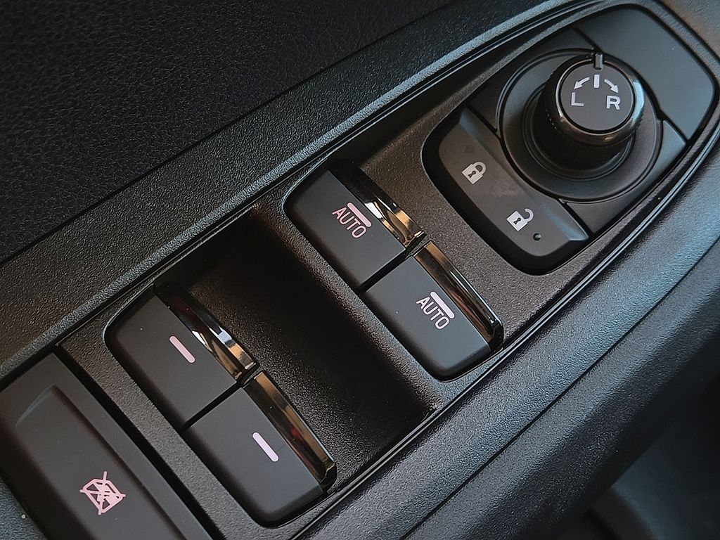 2026 Subaru Crosstrek Premium - Photo 18