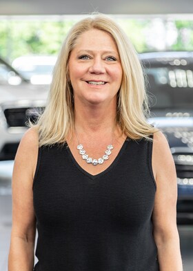 Staff member Kelley Carey from ID_3e140ea588f8