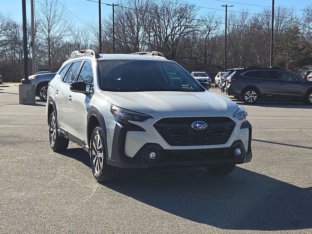 2025 Subaru Outback Premium's photo