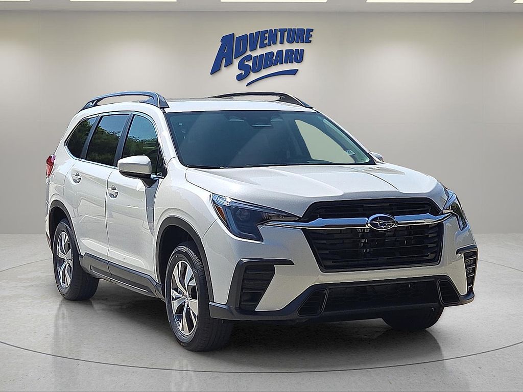 2025 Subaru Ascent Premium's photo