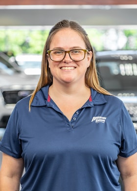 Staff member Dee Gardner from ID_42e047cdf44a