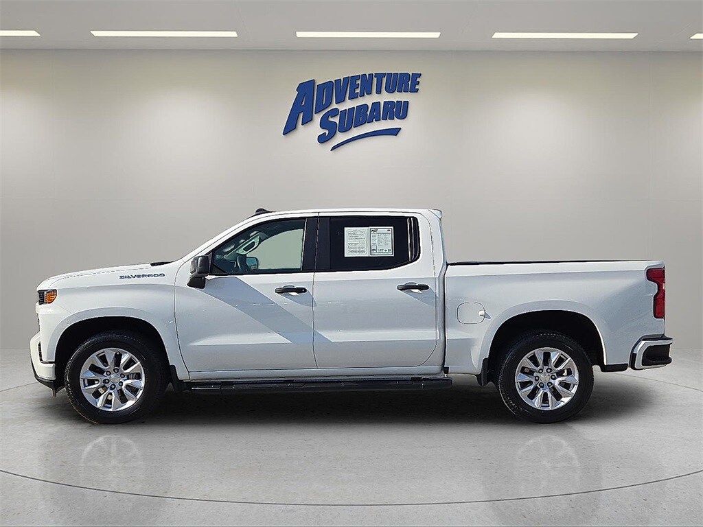2021 Chevrolet Silverado Custom photo 3