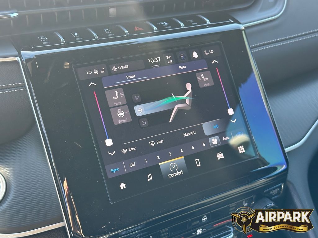 New 2025 Bright White Jeep Laredo image 19