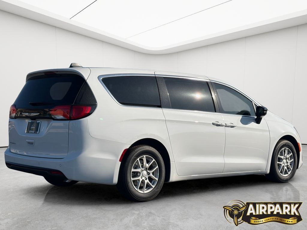 New 2027 Bright White Chrysler LX image 4