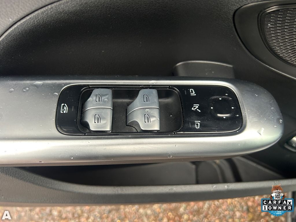 Used 2025 Black Mercedes-Benz C 300 image 21