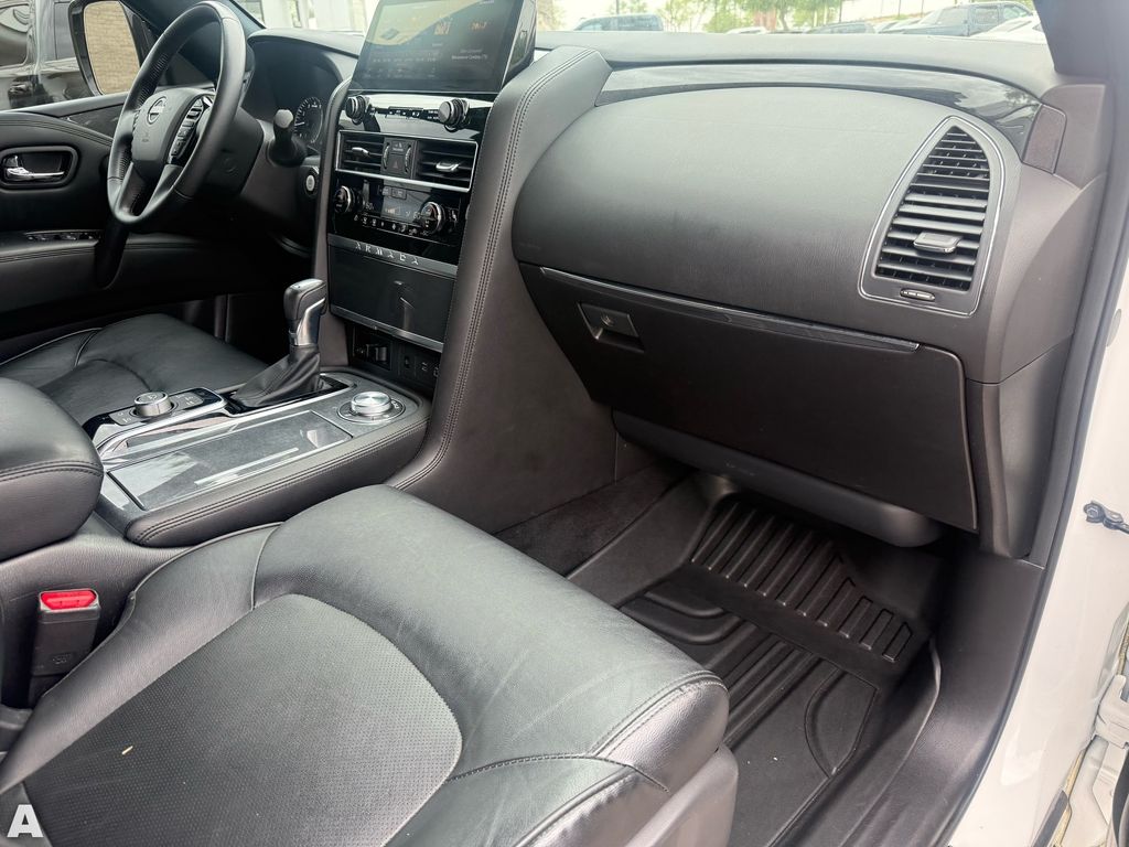 Used 2022 Aspen White Tricoat Nissan SL image 30