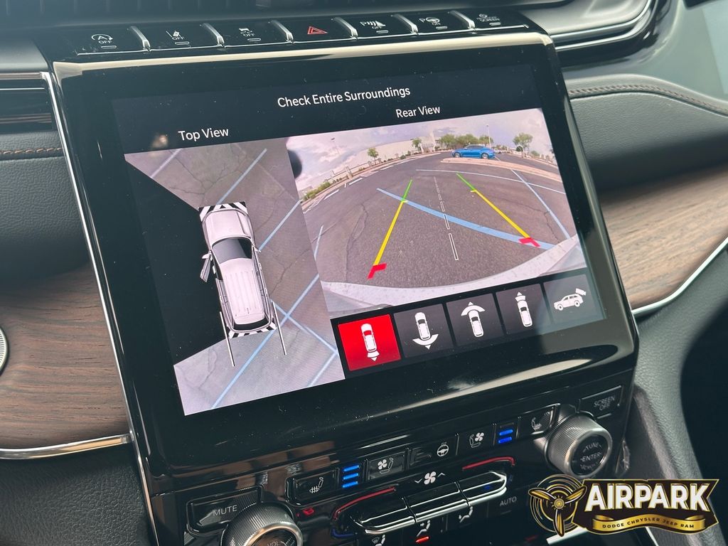 New 2025 Silver Zynith Jeep Summit image 20