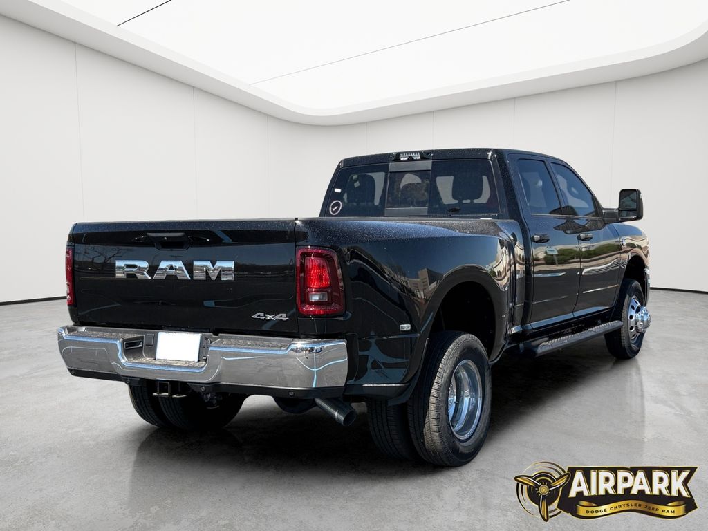 New 2026 Diamond Black Crystal Pearlcoat Ram Tradesman image 4