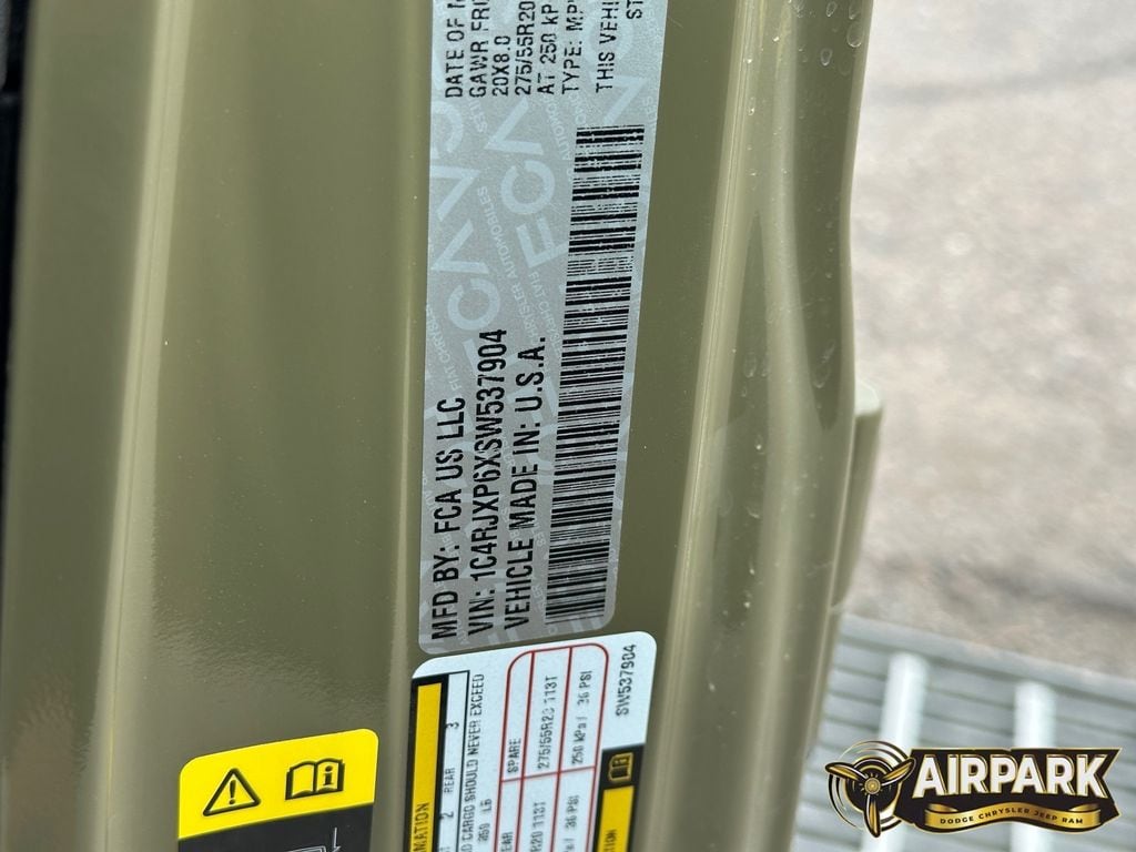 New 2025 41 Jeep Sahara image 21