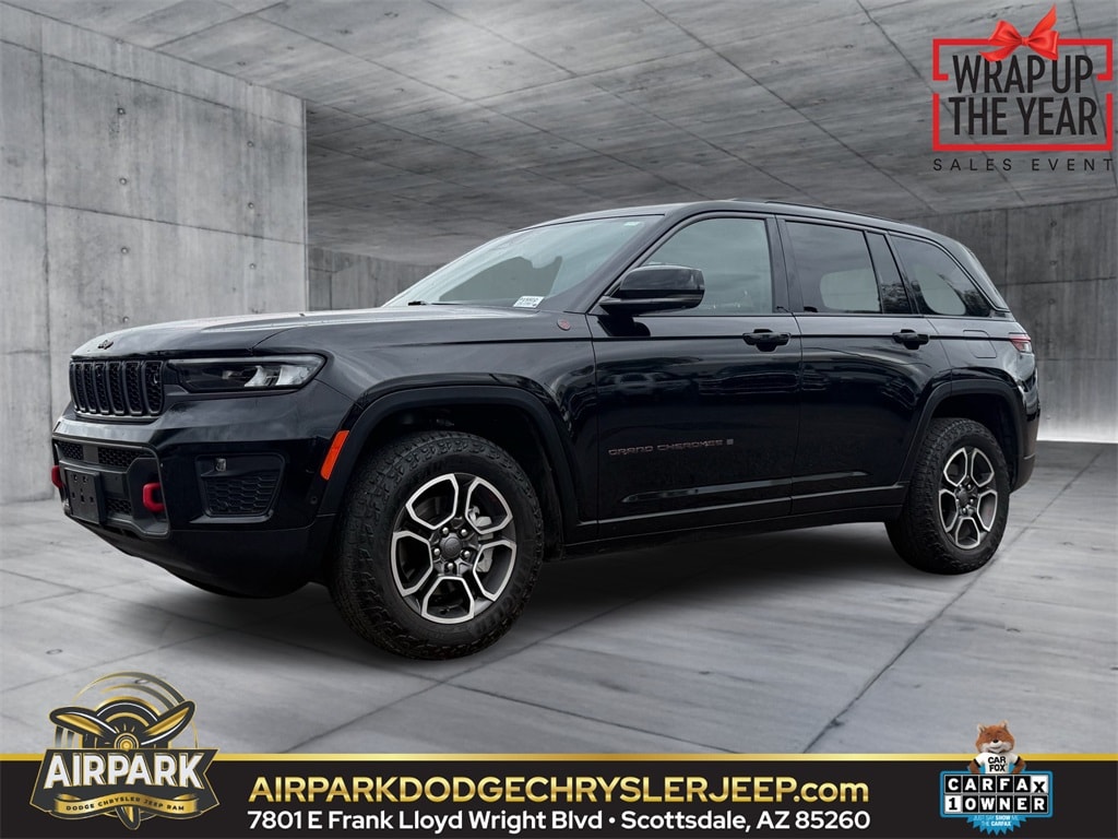 2022 Jeep Grand Cherokee Trailhawk's photo