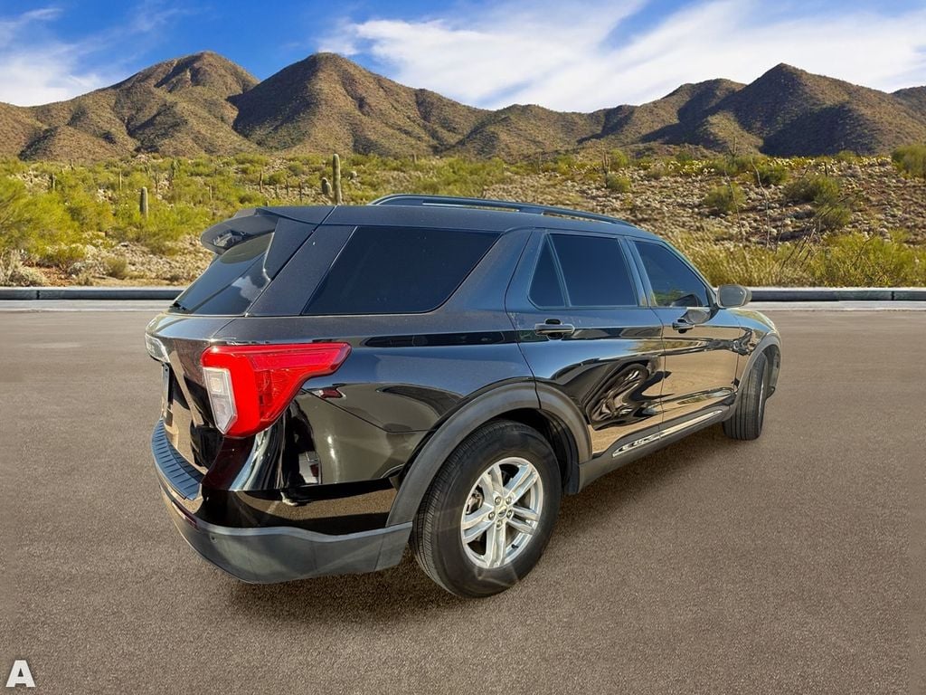 Used 2021 Black Ford XLT image 4