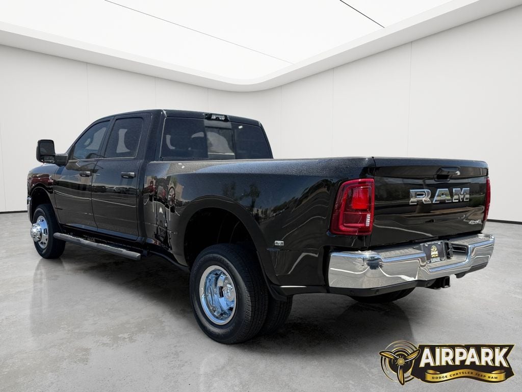 New 2026 Diamond Black Crystal Pearlcoat Ram Tradesman image 7