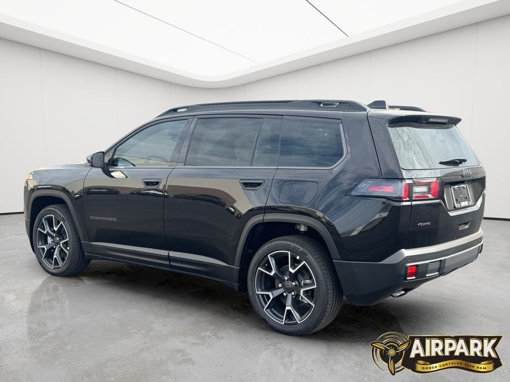 New 2026 Diamond Black Crystal Pearlcoat Jeep Overland image 6