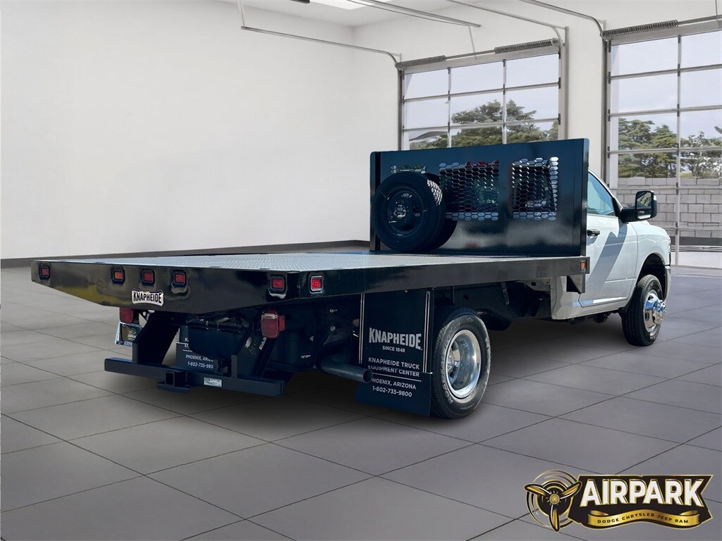 2024 Ram 3500 Tradesman photo 4
