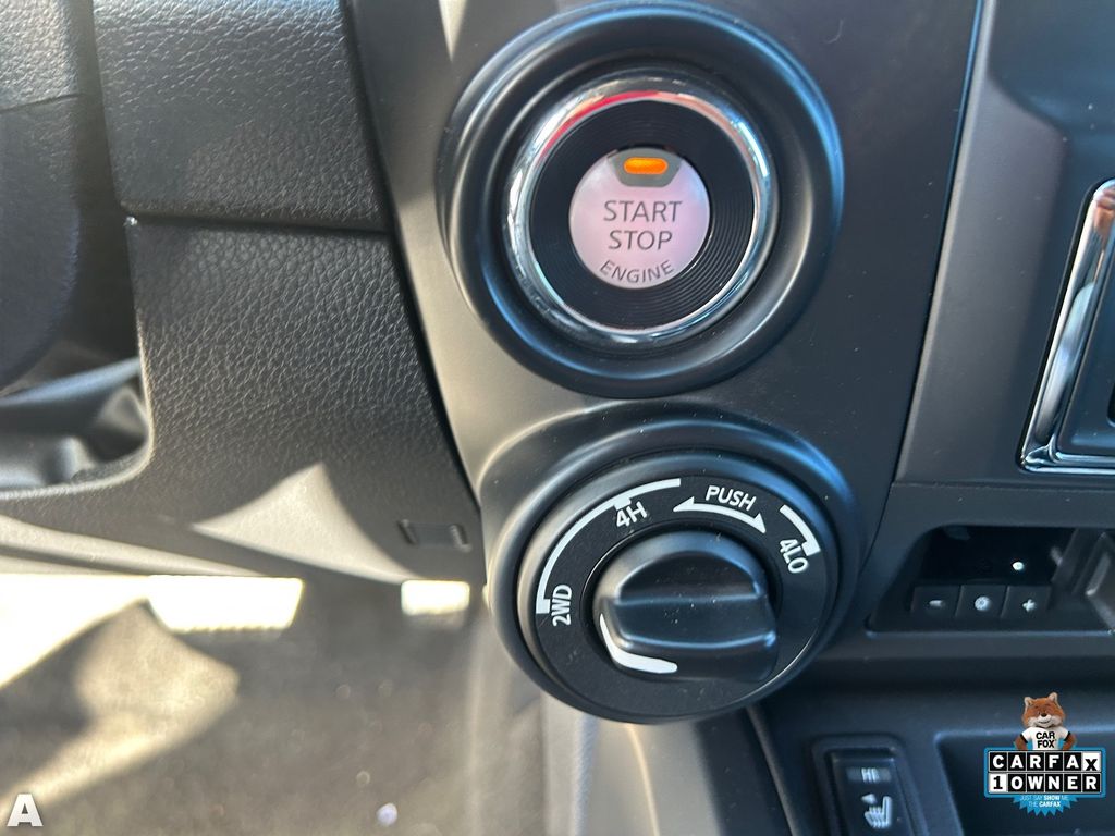 Used 2019 Gun Metallic Nissan SL image 28