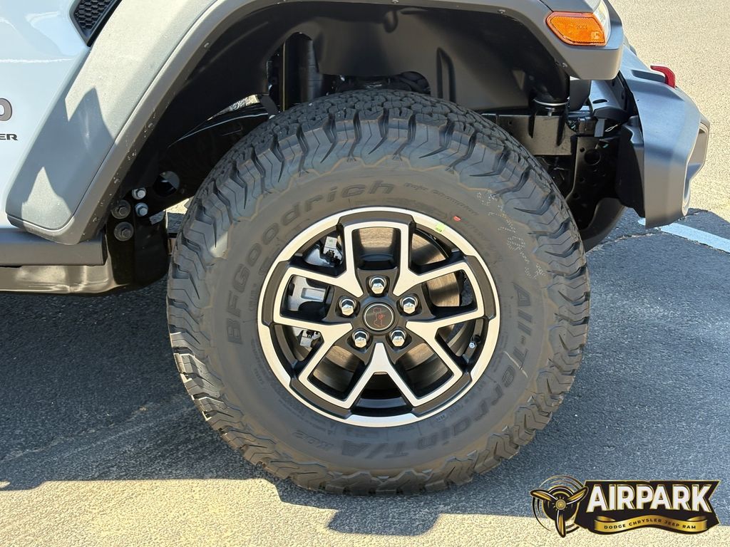 New 2026 Bright White Jeep Rubicon image 9