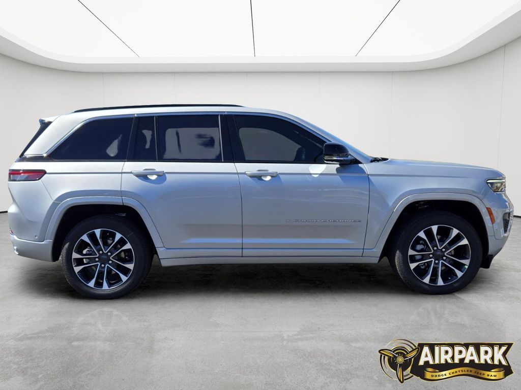 New 2025 Silver Zynith Jeep Overland image 3