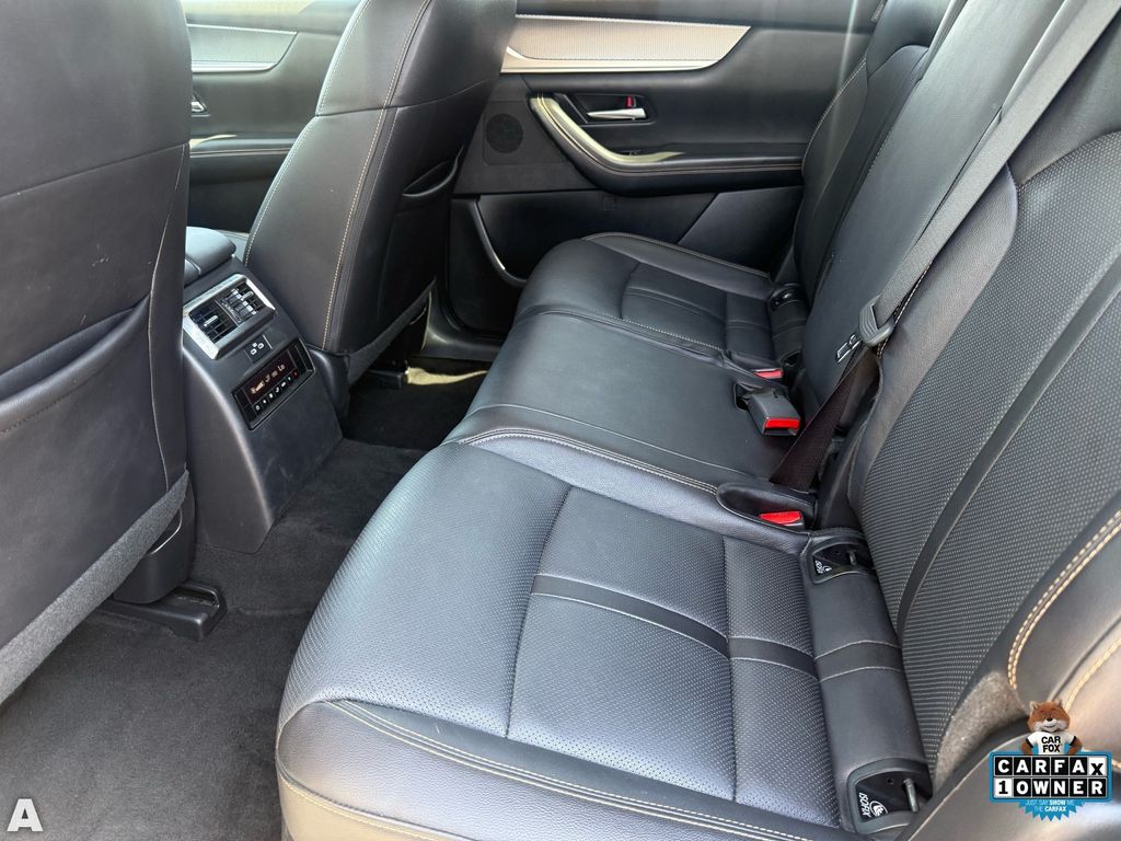 Used 2024 Platinum Mazda 3.3 Turbo Preferred Plus image 26