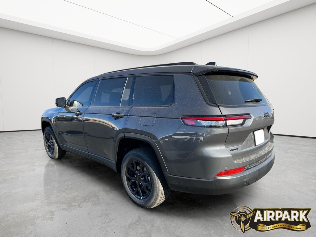 New 2025 Baltic Gray Jeep Laredo image 7