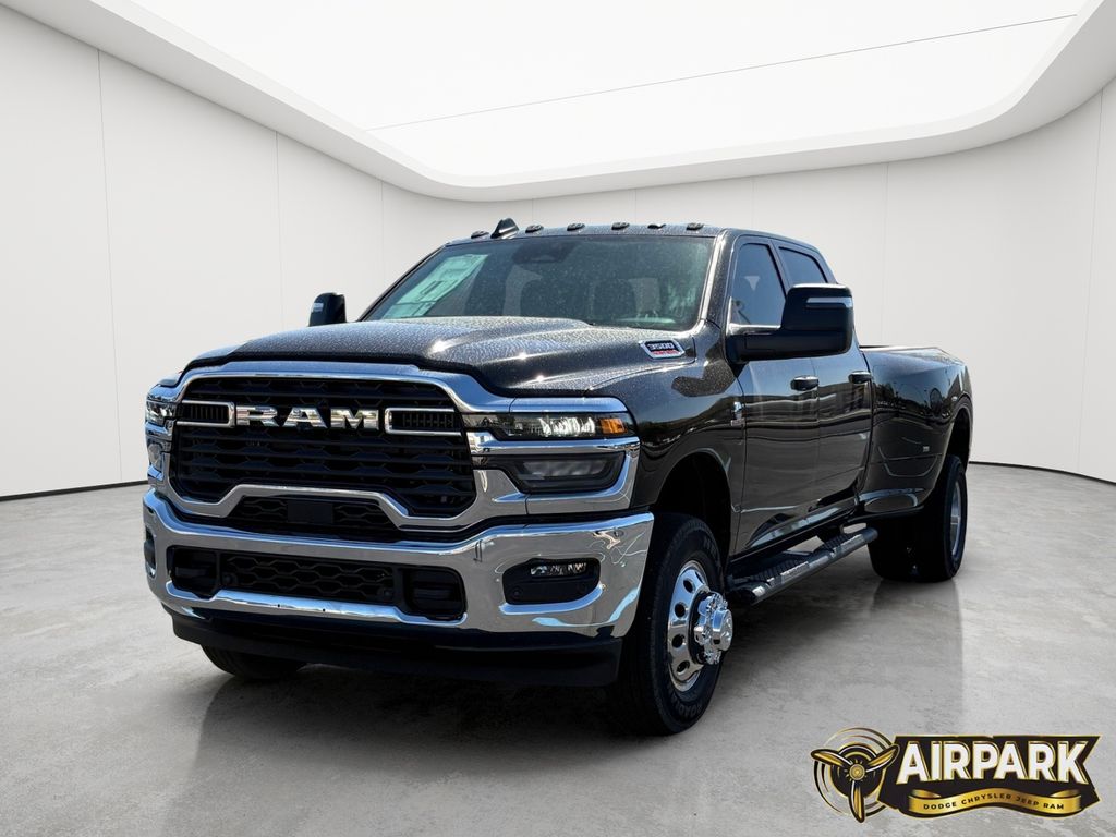 New 2026 Diamond Black Crystal Pearlcoat Ram Tradesman image 8