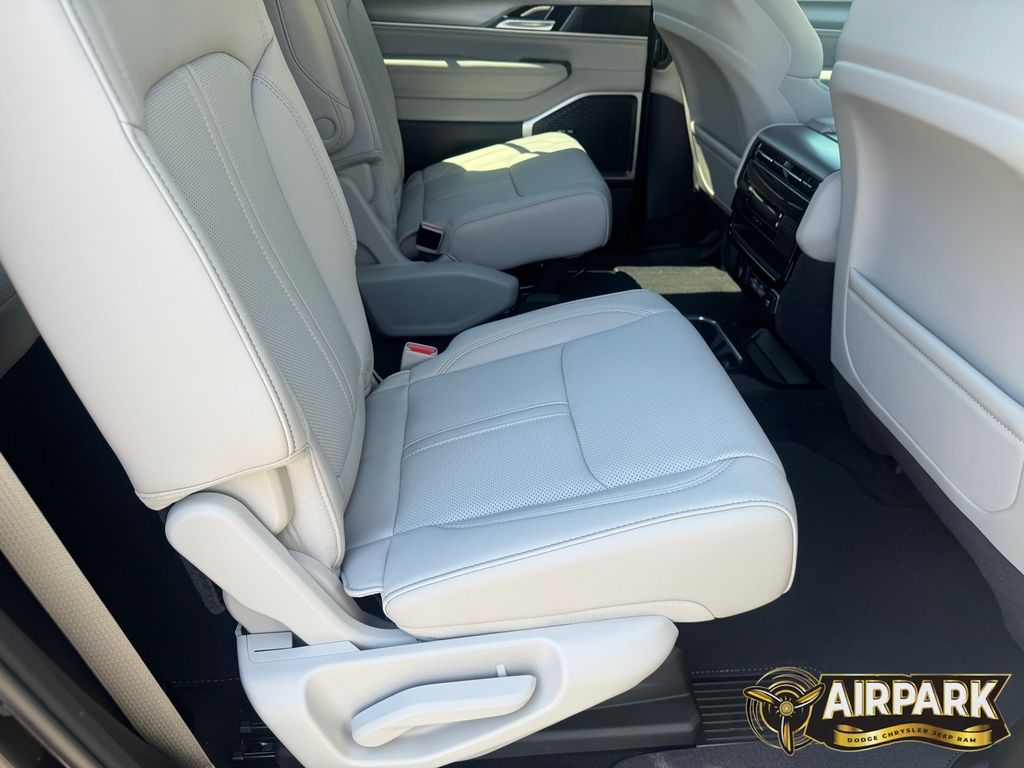 New 2026 High Gloss Black Jeep Base image 13