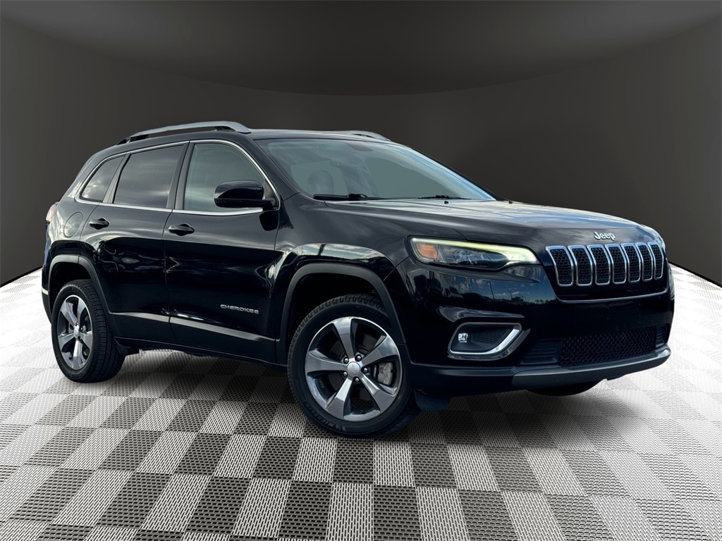 Used 2019 Jeep Cherokee Limited with VIN 1C4PJMDX6KD445669 for sale in Scottsdale, AZ