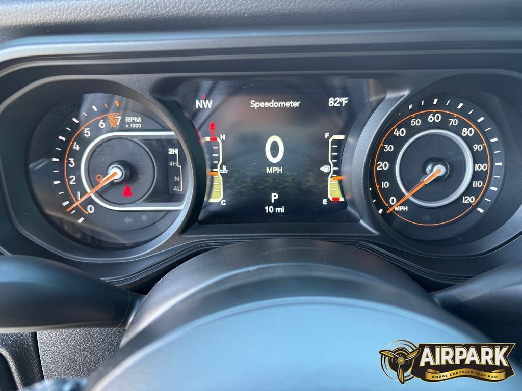 New 2025 Granite Crystal Jeep Sport image 19