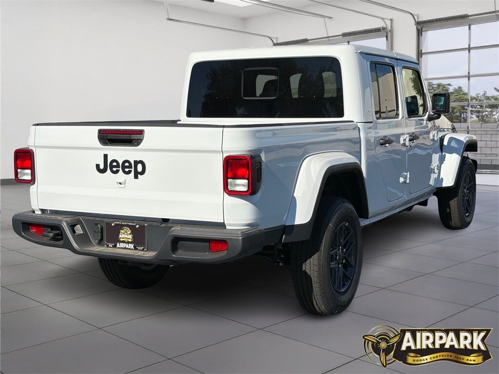New 2025 Jeep Gladiator Sport Pickup