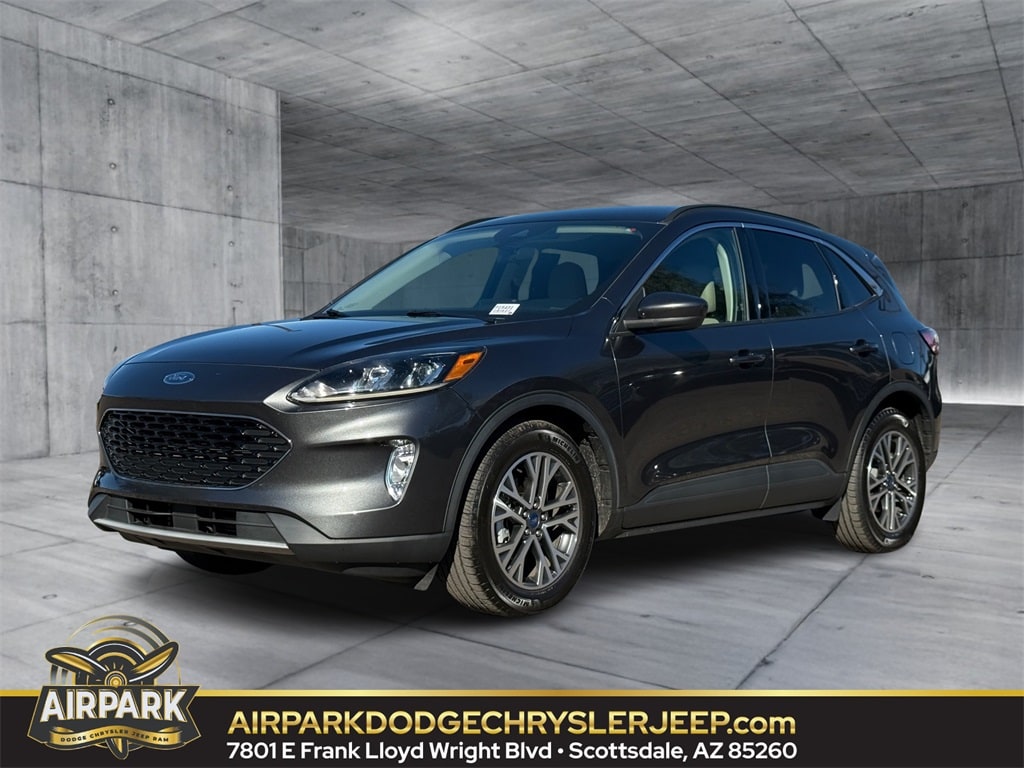 2020 Ford Escape SEL's photo