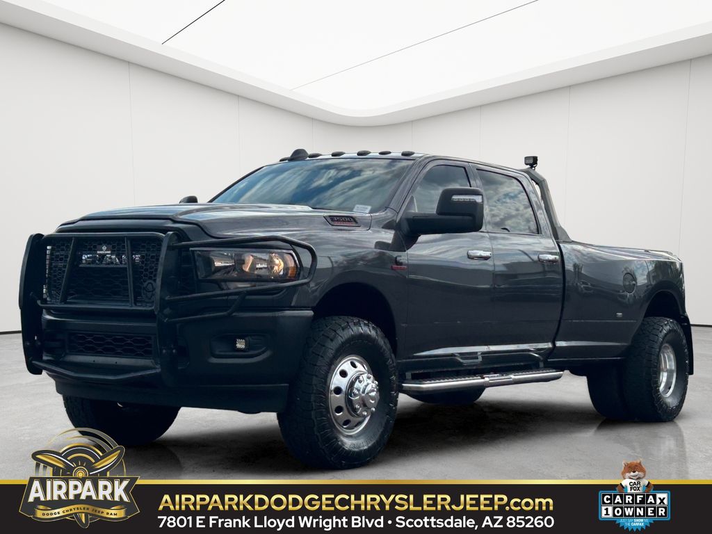 2024 RAM 3500 Tradesman Crew Cab LB DRW 4WD