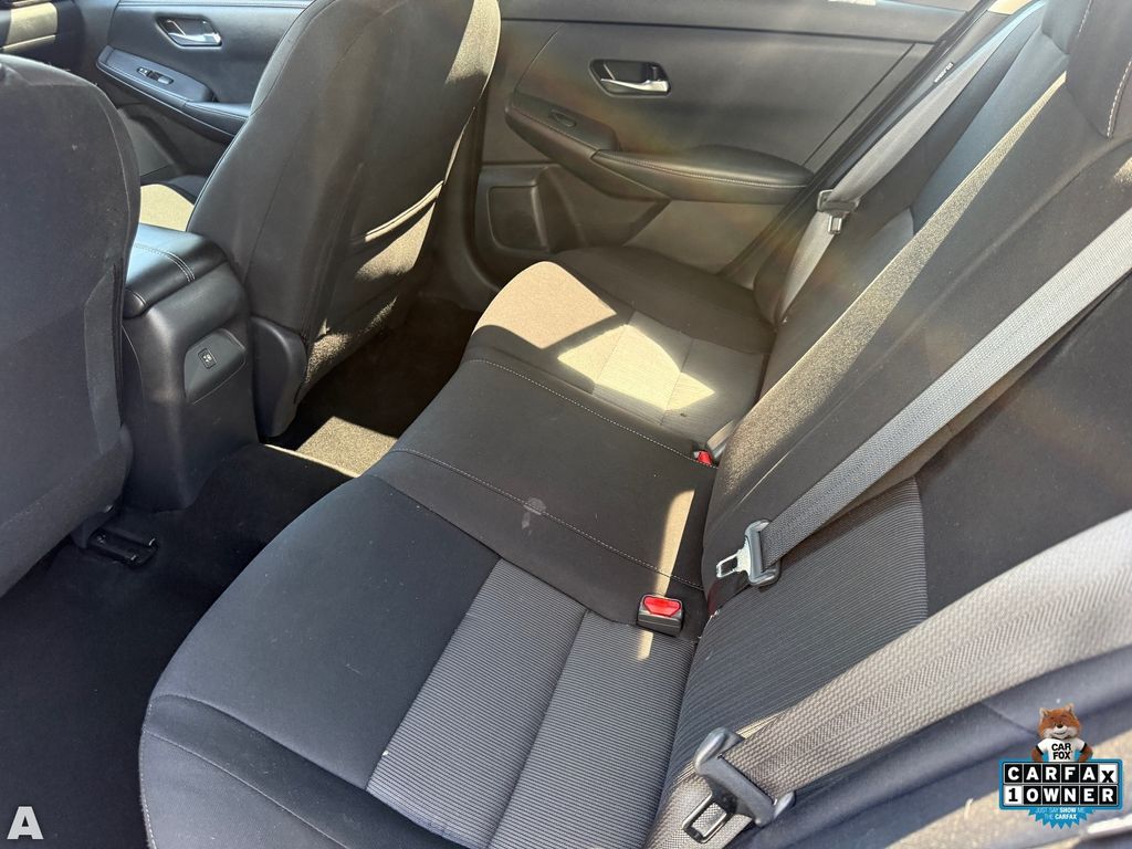 Used 2023 Scarlet Ember Tintcoat Nissan SV image 7