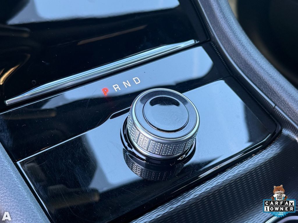 Used 2025 Baltic Gray Metallic Clearcoat Jeep Laredo image 24