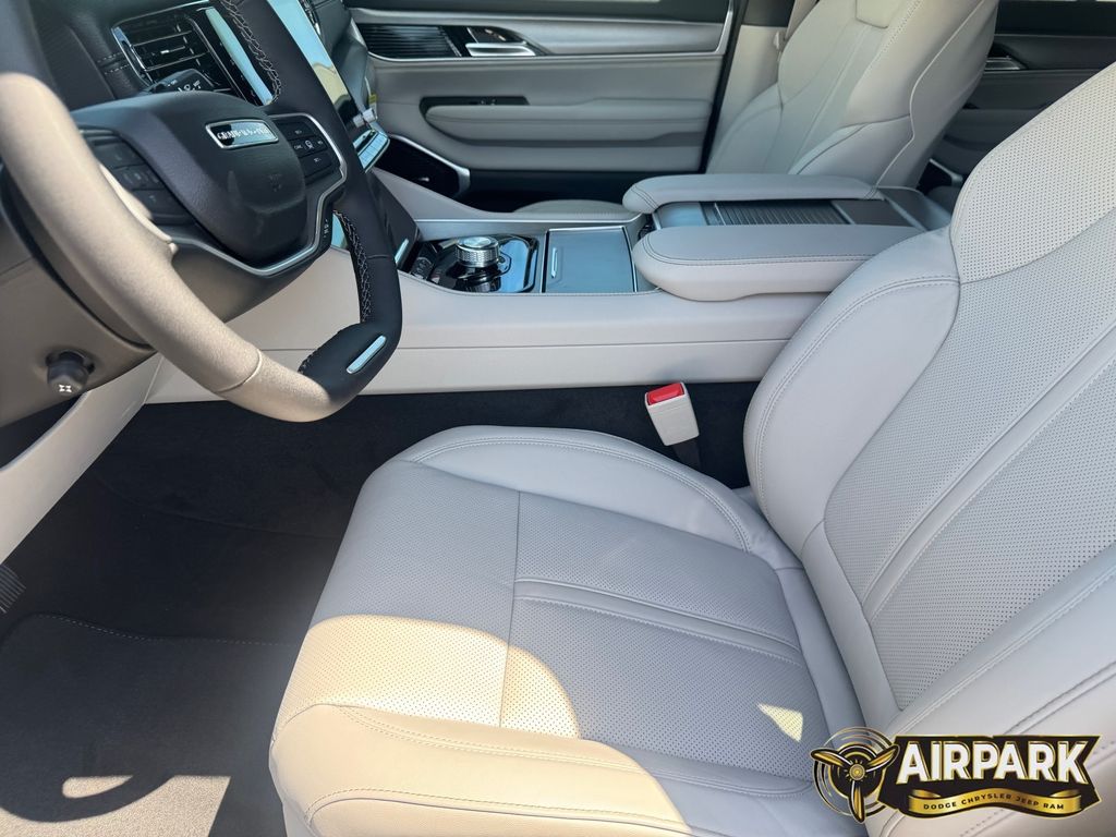 New 2026 High Gloss Black Jeep Base image 16