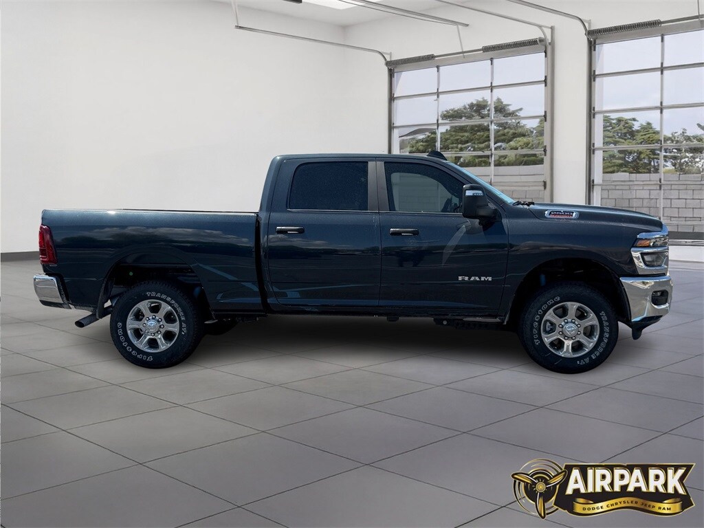 2026 Ram 2500 Big Horn photo 3