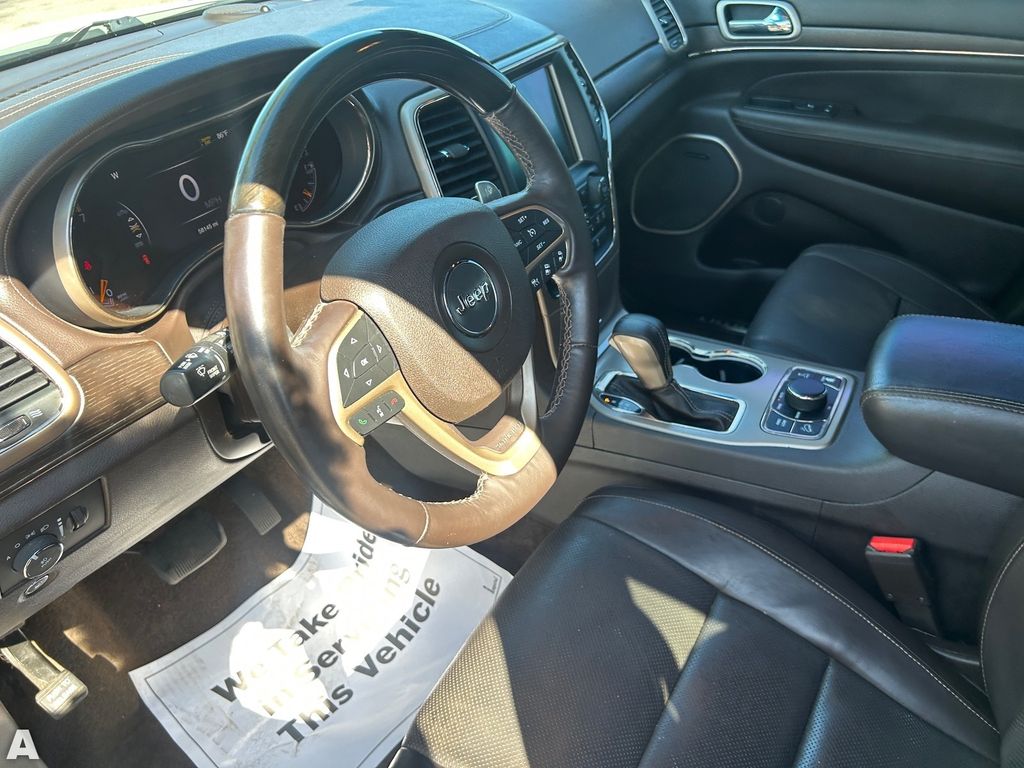 Used 2016 Ivory 3-Coat Jeep Summit image 18