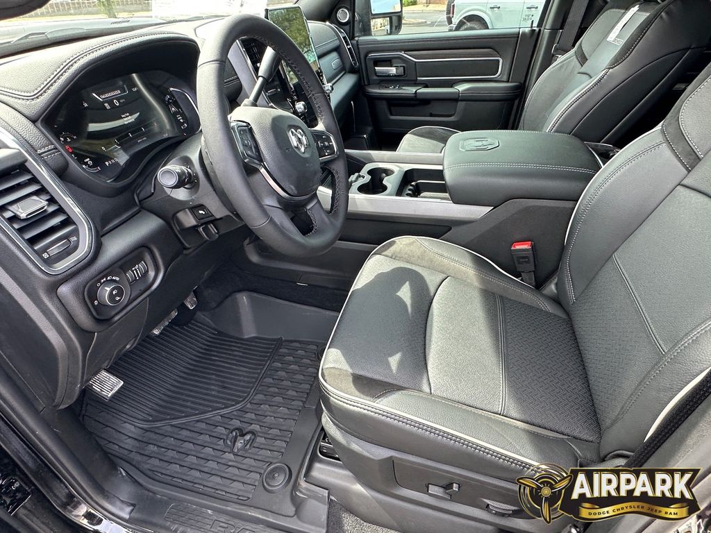 New 2026 Diamond Black Crystal Pearlcoat Ram Laramie image 15