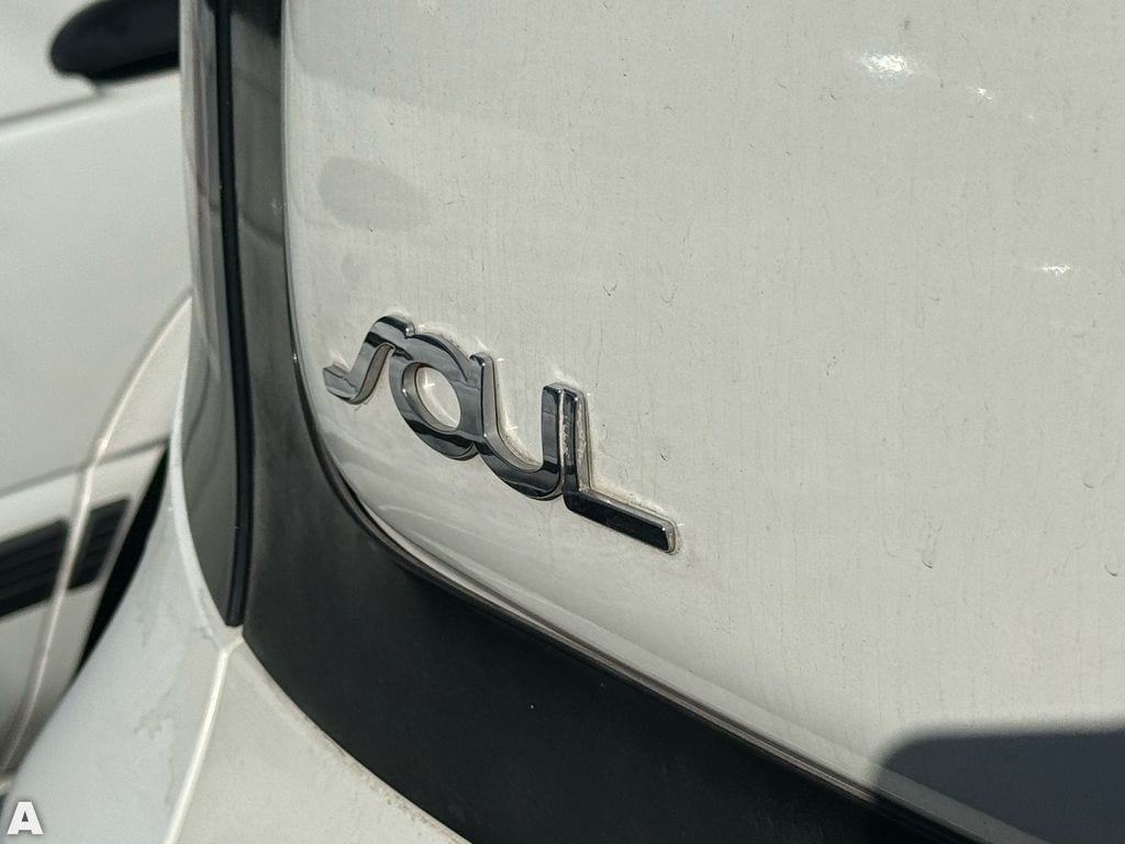 Used 2015 Cloud Kia Base image 13