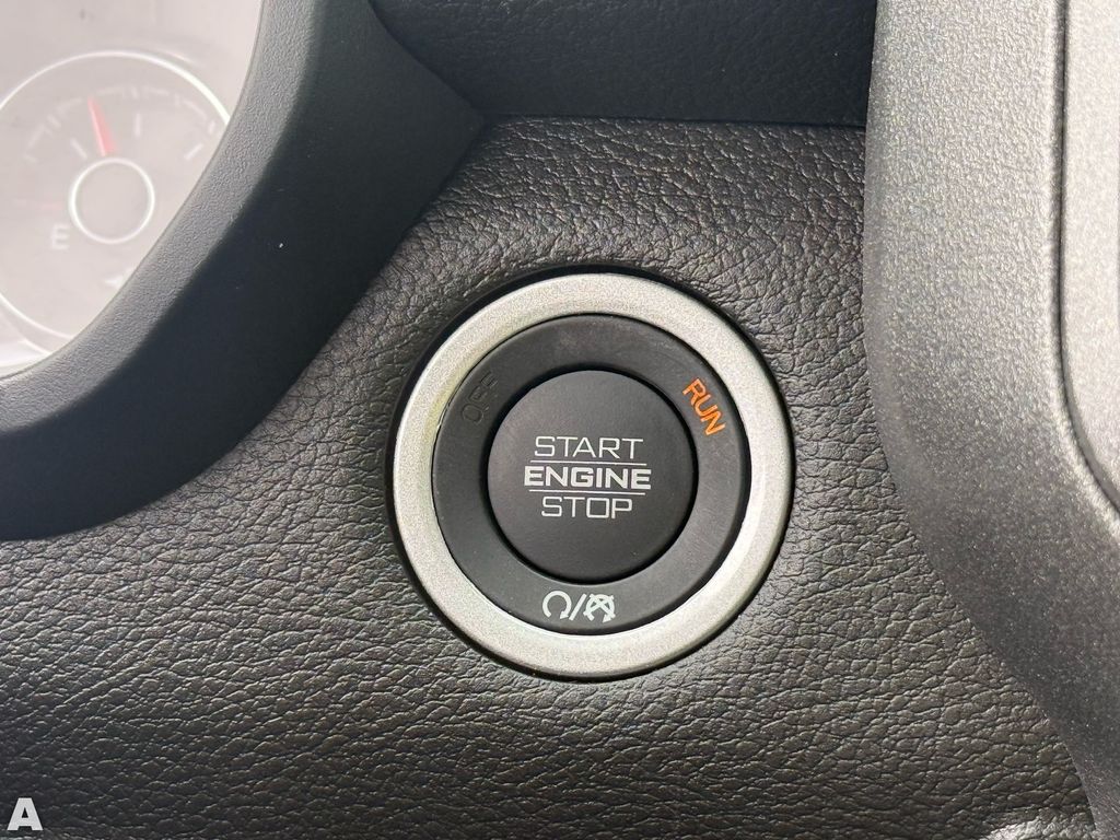 Used 2025 Diamond Black Crystal Pearlcoat Ram Tradesman image 25