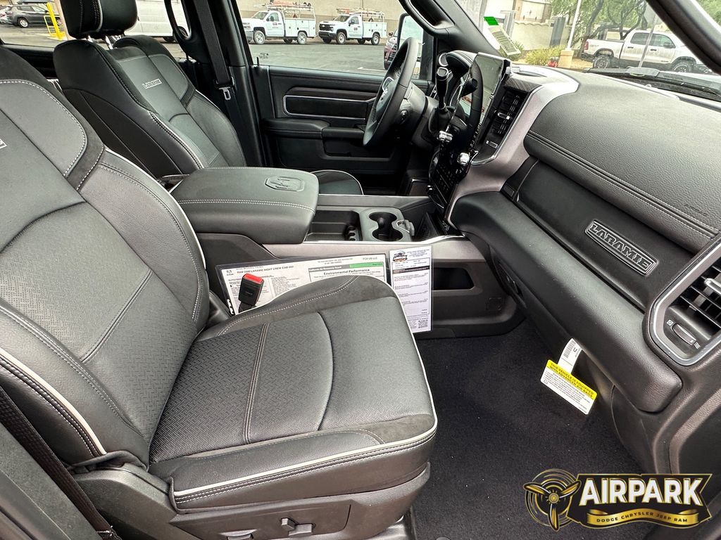 New 2026 Diamond Black Crystal Pearlcoat Ram Laramie image 12