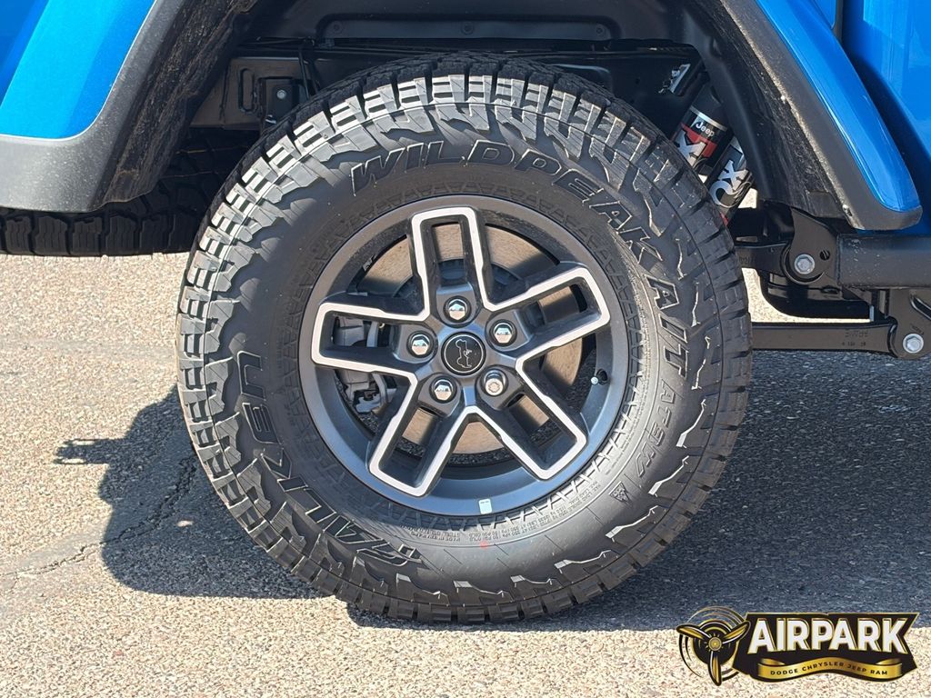 New 2026 Hydro Blue Pearlcoat Jeep Mojave image 10
