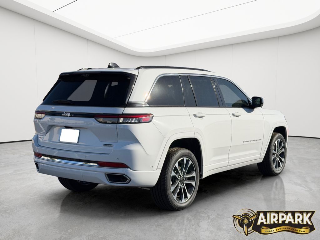 New 2025 Bright White Jeep Overland image 4