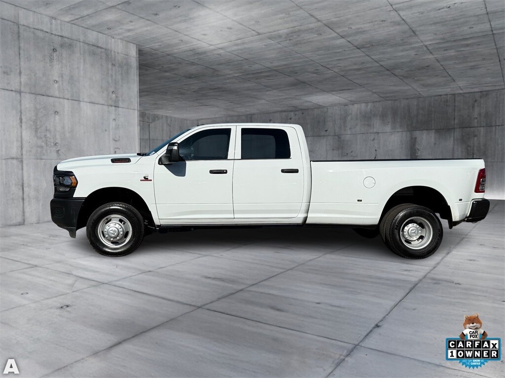 2024 Ram 3500 Tradesman photo 3
