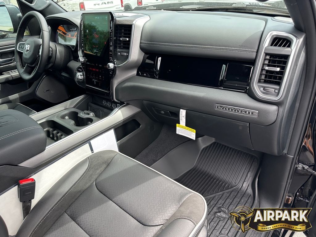 New 2026 Diamond Black Crystal Pearlcoat Ram Laramie image 11