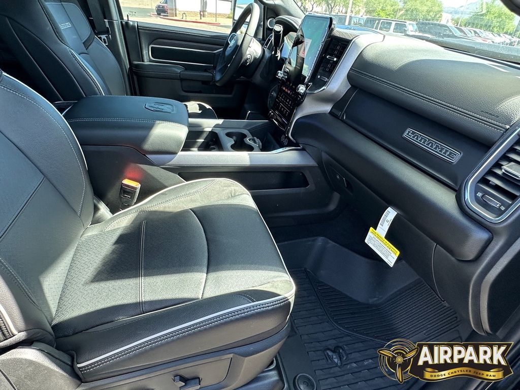 New 2026 Diamond Black Crystal Pearlcoat Ram Laramie image 11