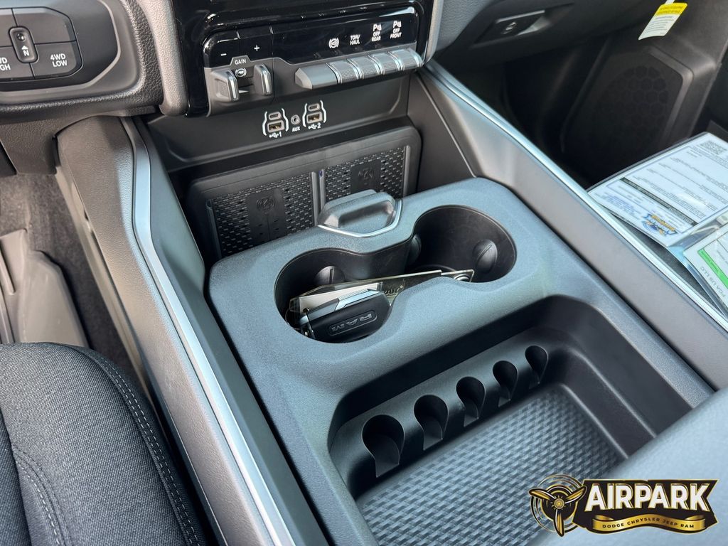 New 2026 Diamond Black Crystal Pearlcoat Ram Big Horn image 11