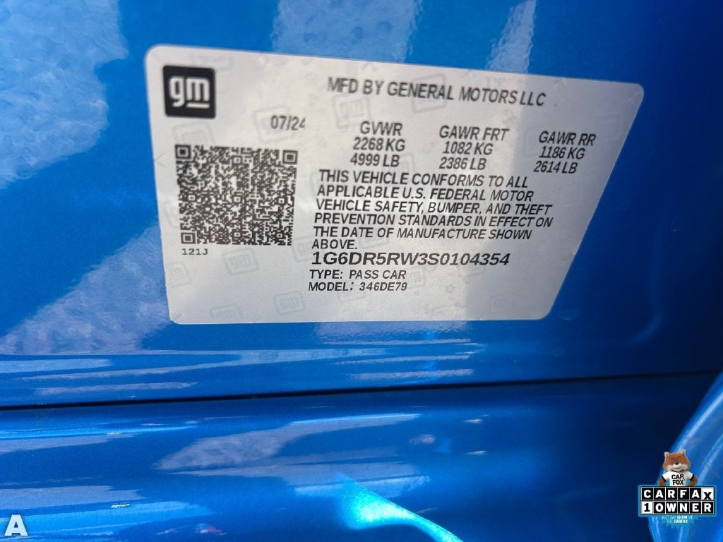 Used 2025 Coastal Blue Metallic Cadillac V-Series image 29
