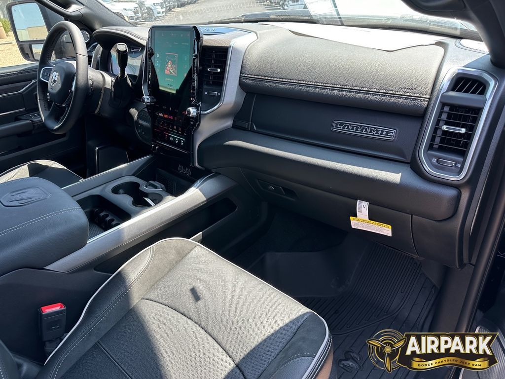 New 2026 Diamond Black Crystal Pearlcoat Ram Laramie image 11