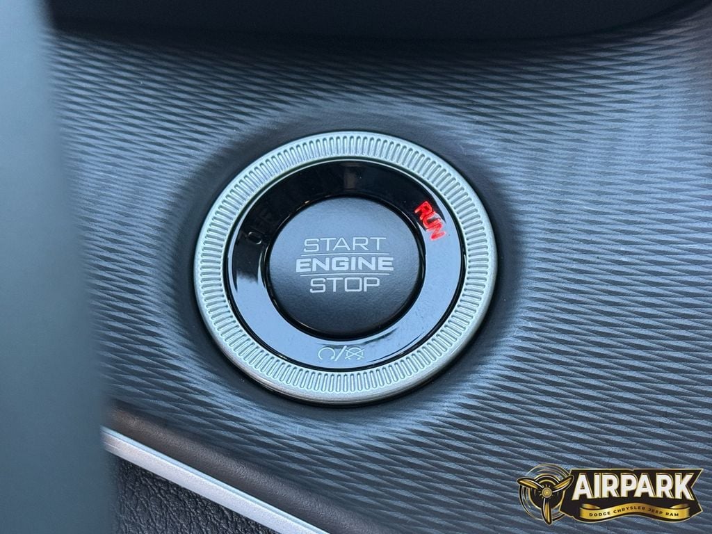 New 2025 Silver Zynith Jeep Laredo image 17